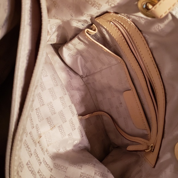 Handbag - Picture 4 of 7